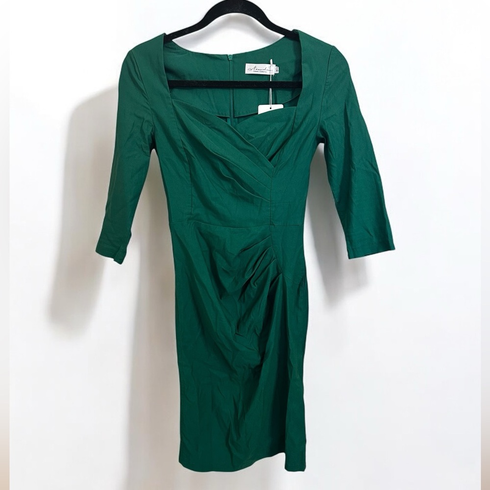 NWT. Newdow green 3/4 sleeve midi dress. Size Small